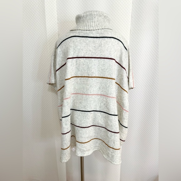 NWT stripped poncho | Size XS/S - Picture 4 of 5
